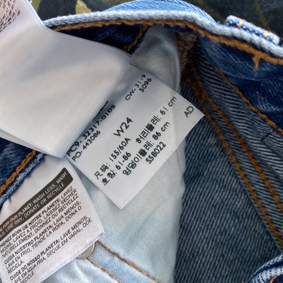 Levi’s 501 Shorts - Picture 4 of 4